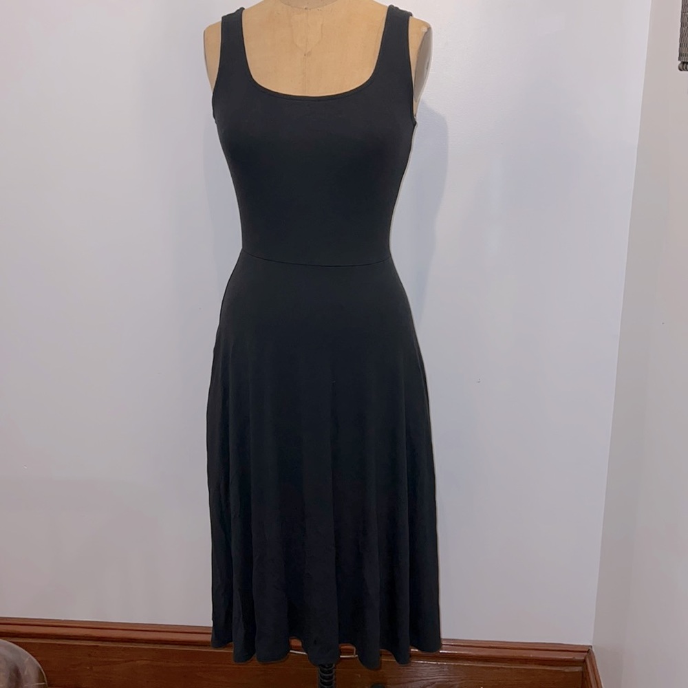 Black Round Neck Midi Dress M NWOT no brand